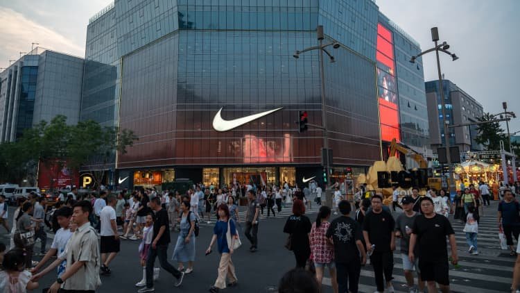 Why U.S. brands like Nike and Starbucks struggle in China Why U.S. brands like Nike and Starbucks struggle in China