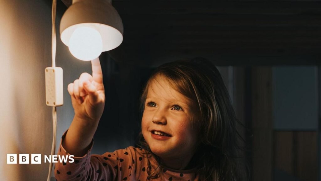 Electricity discount: £63 to be paid to NI households Electricity discount: £63 to be paid to NI households