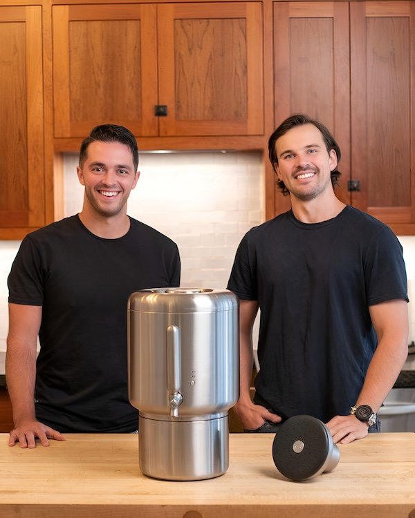 Would You Pay 9 for a Water Pitcher? These Founders Think So. Would You Pay 9 for a Water Pitcher? These Founders Think So.